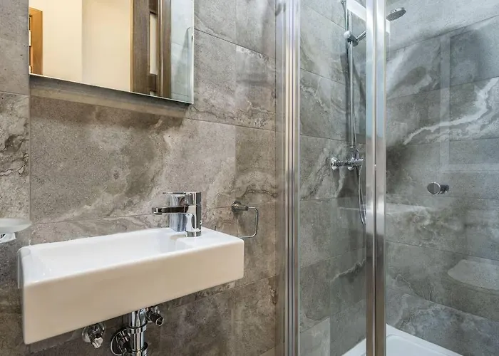 Oasis Penthouse Luxury By Solea Daire